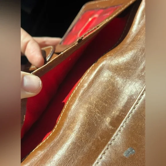 Vintage Dooney & Bourke Croc-Embossed Tan Leather Wallet - Picture 10 of 11